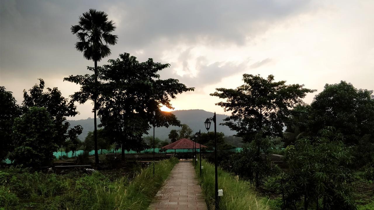 The Kanila Resort Karjat Eksteriør billede